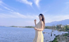 猛烈的抽插她丰满白嫩后面